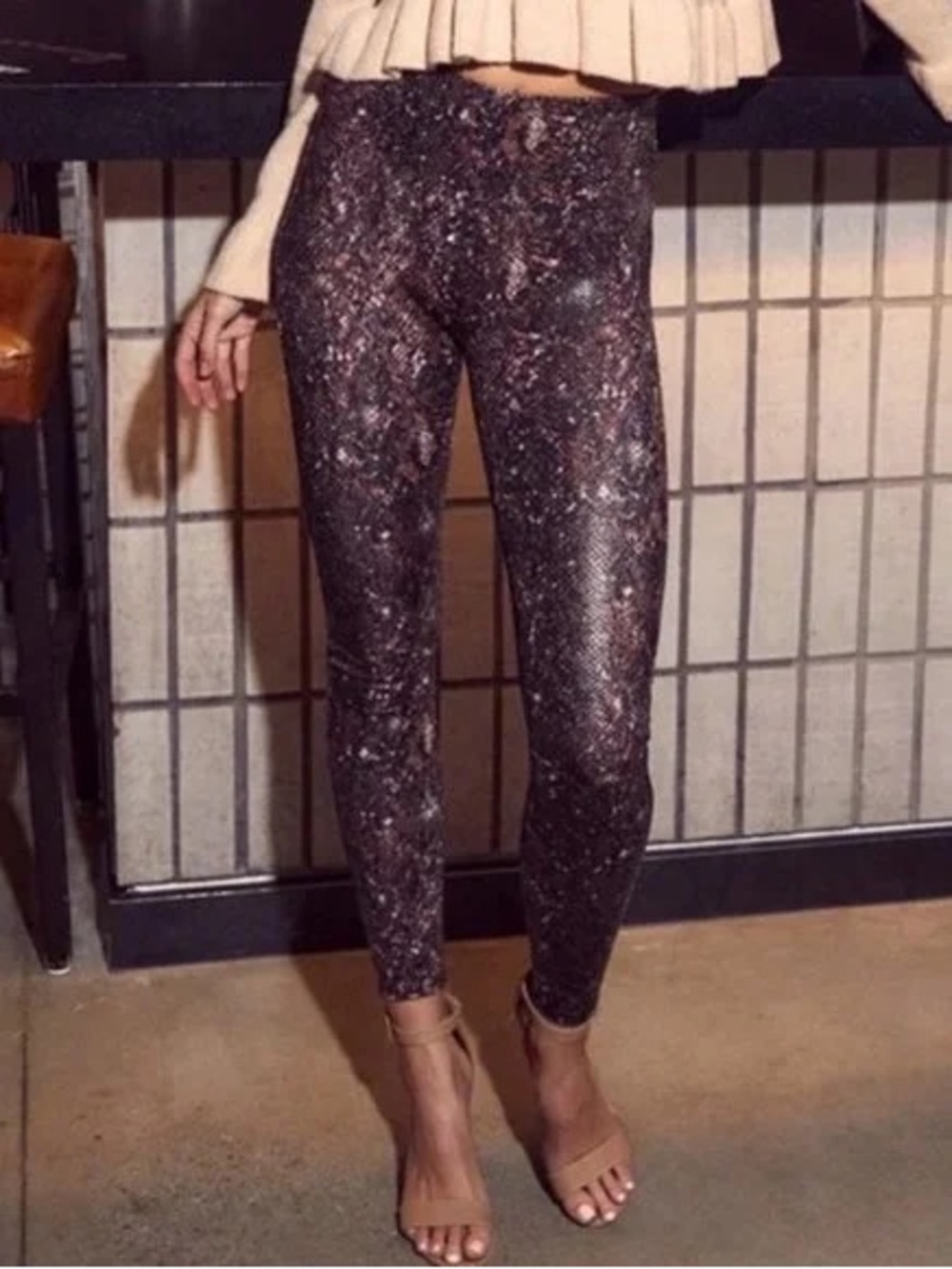 SPANX Mocha Snake Faux Leather Snake Skin Leggings Size Medium